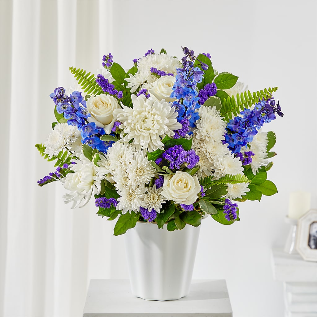 Hold Dear Tabletop Basket – Kiss Floral Llc, Conshohocken PA
