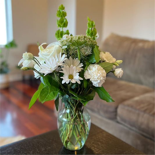Classic Ivory – A Florist Original – Kiss Floral Llc, Conshohocken PA