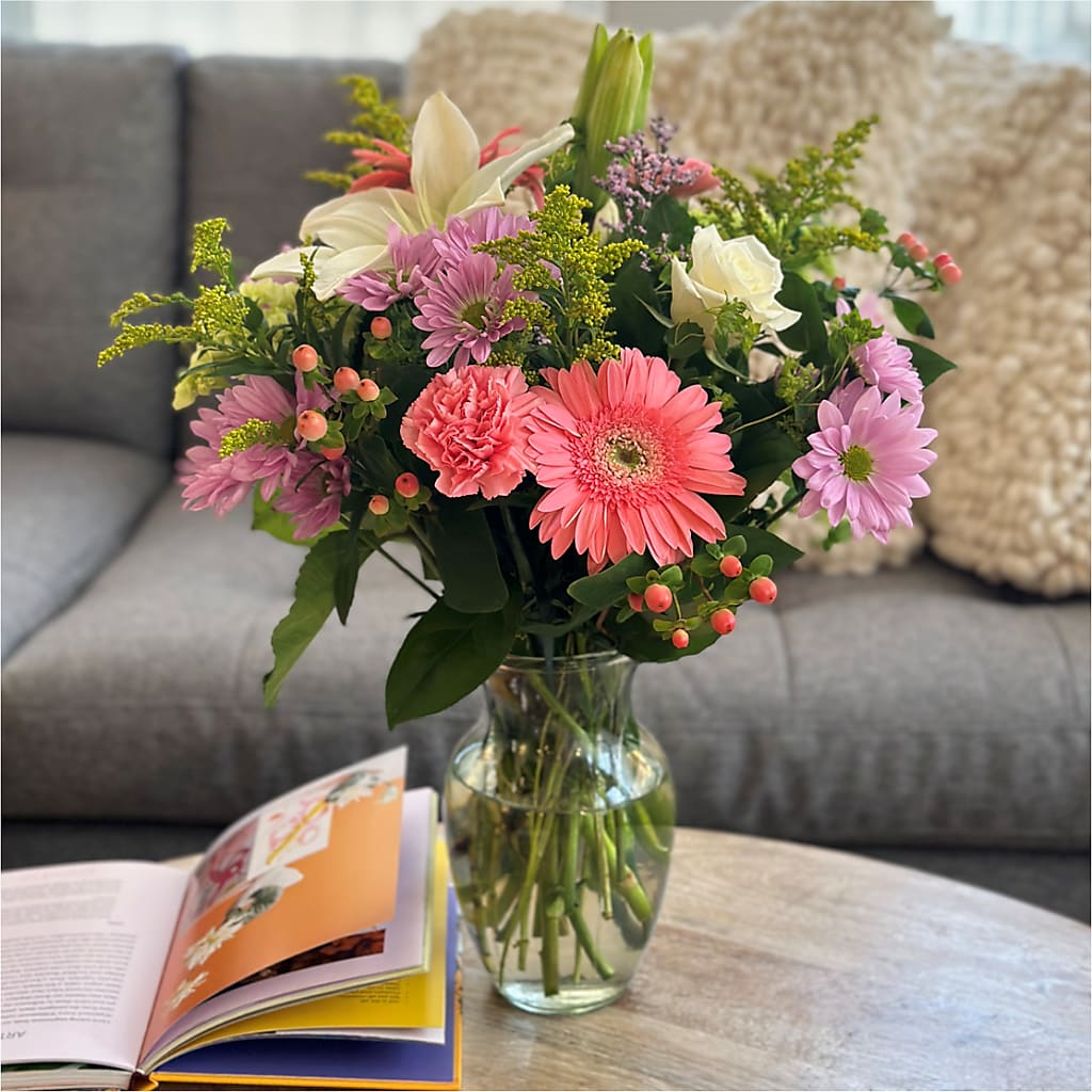 Pastel Tradition - A Florist Original –  Kiss Floral Llc, Conshohocken PA