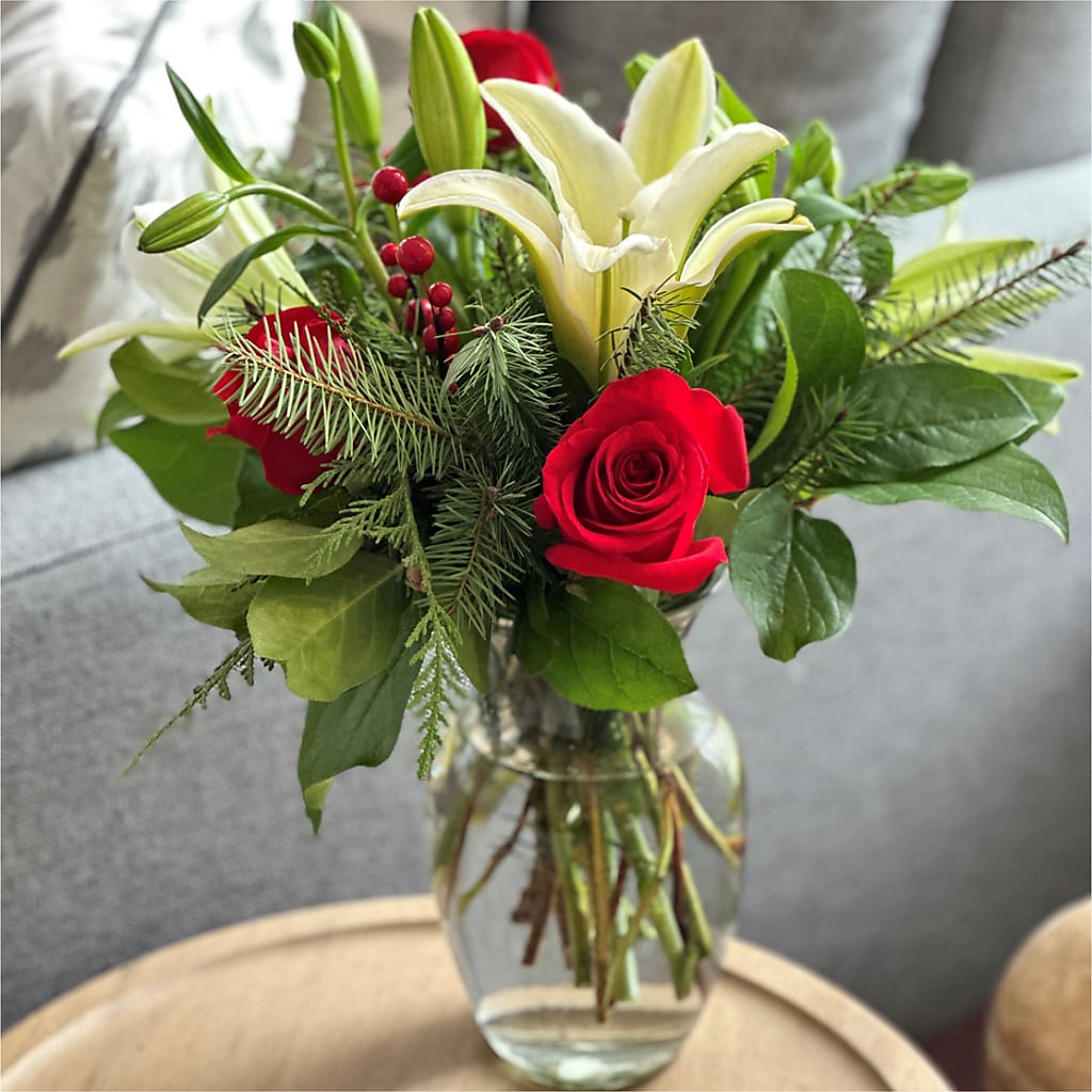 Sparkling Snowflakes Bouquet –  Kiss Floral Llc, Conshohocken PA