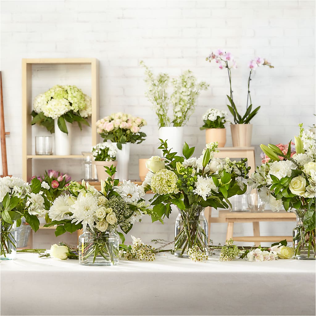 Classic Ivory – A Florist Original –  Kiss Floral Llc, Conshohocken PA