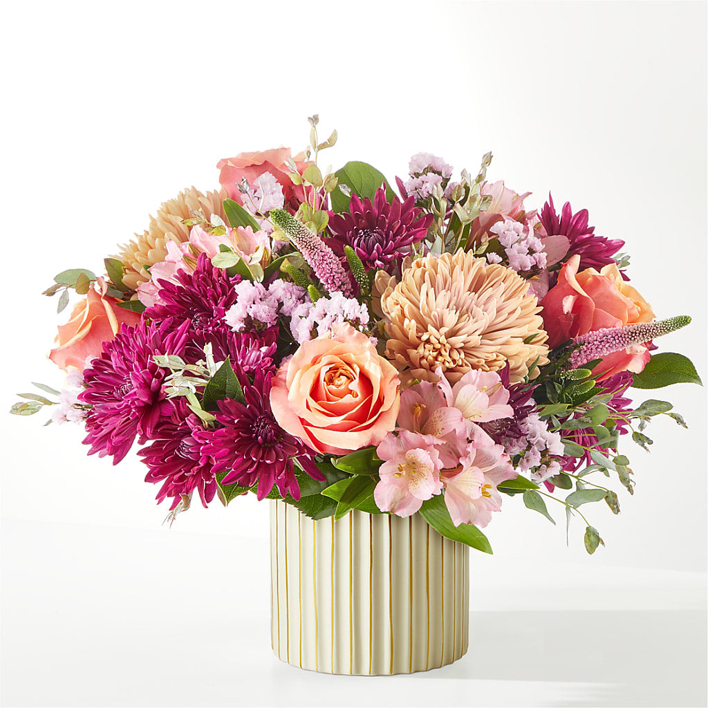 Berry Cobbler Bouquet with Ivory Vase –  Kiss Floral Llc, Conshohocken PA