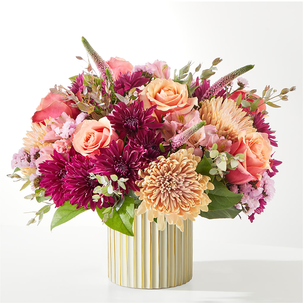 Berry Cobbler Bouquet with Ivory Vase –  Kiss Floral Llc, Conshohocken PA