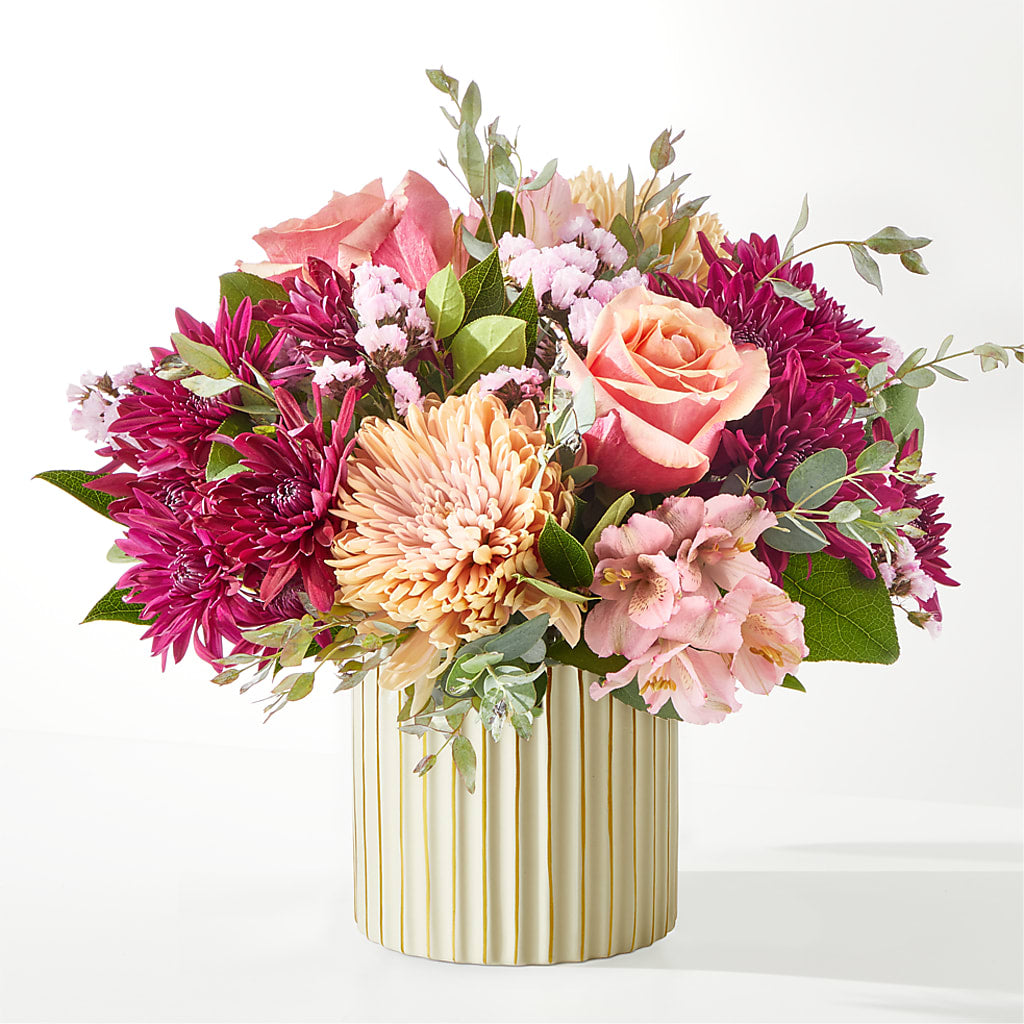 Berry Cobbler Bouquet with Ivory Vase –  Kiss Floral Llc, Conshohocken PA